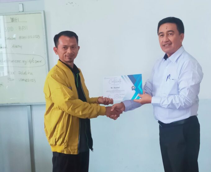 Menjelajahi Keajaiban Sains: Eksperimen Seru di Laboratorium Sekolah Kami!