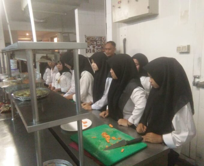 Mengasah Bakat Seni: Workshop Lukisan dan Seni Kerajinan untuk Siswa Sekolah